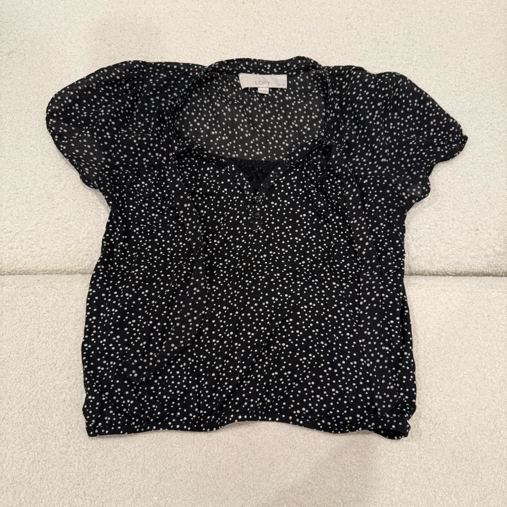 LOFT Black and White Fitted Cap Sleeve Blouse